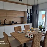 Penthouse Seaview Apartman *