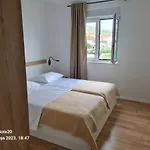 Penthouse Seaview Apartman *