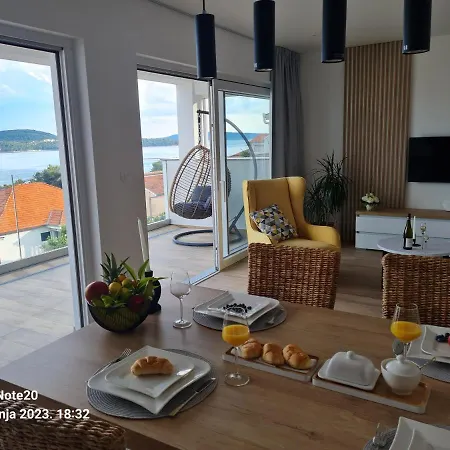 아파트 Penthouse Seaview *
