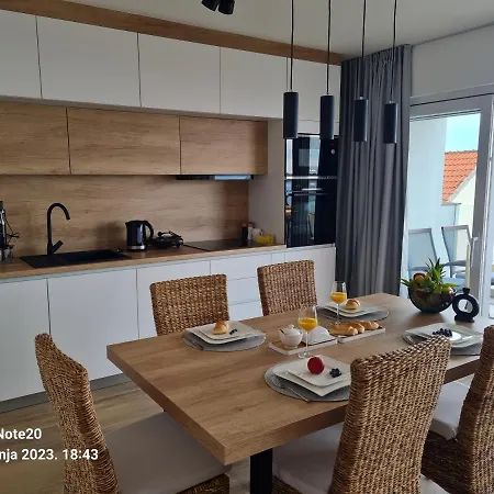 Penthouse Seaview شقة *