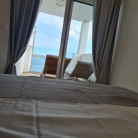شقة Penthouse Seaview تروغير