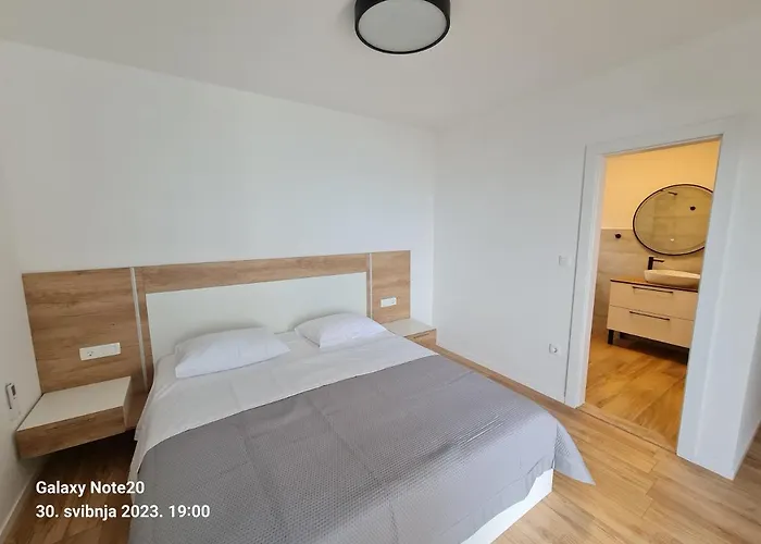 아파트 Penthouse Seaview *